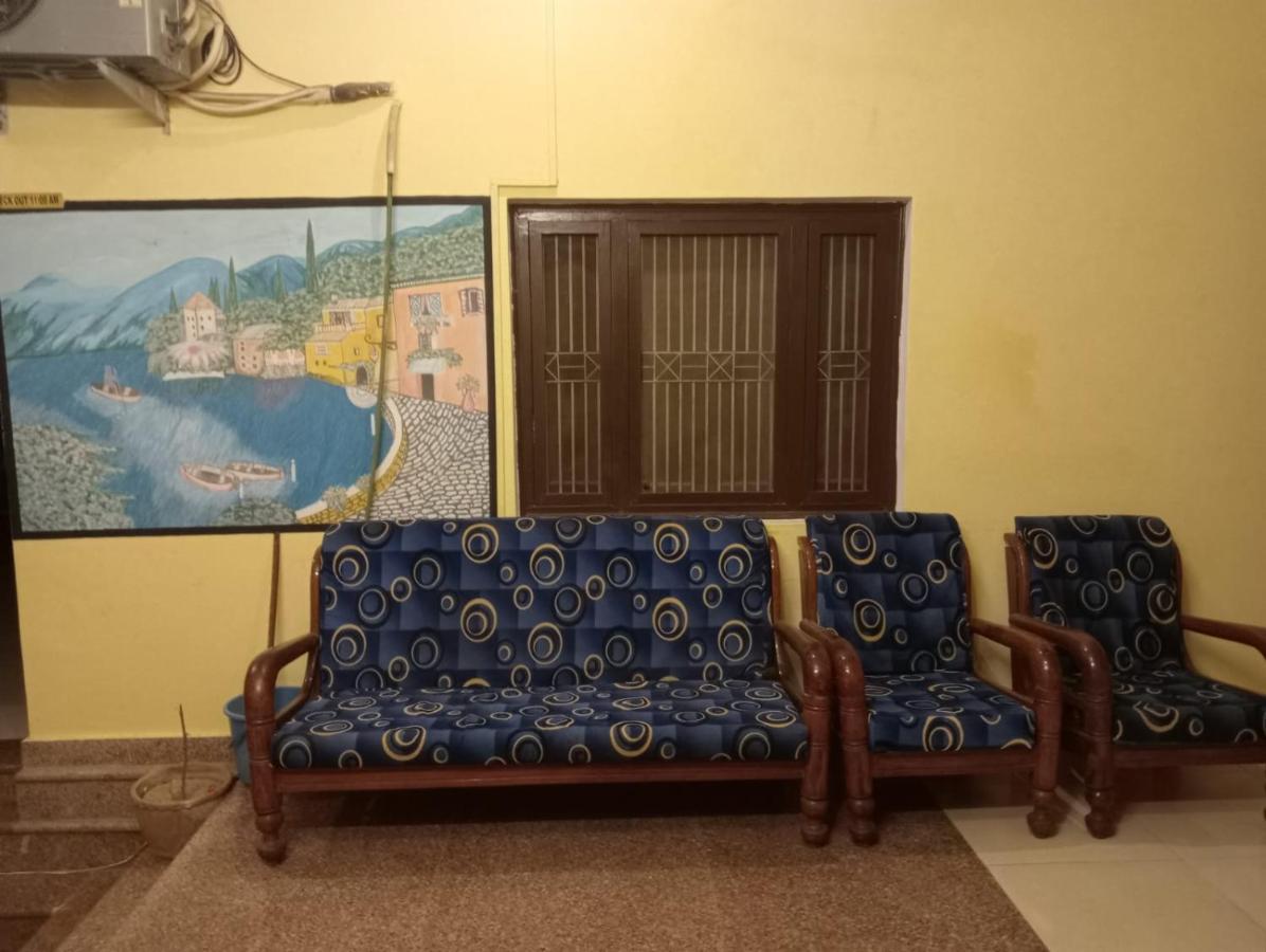 Gangotri Inn Varanasi Exterior foto